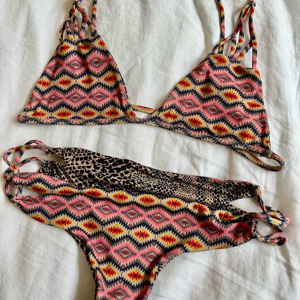 Acacia - Colorful Patterned Bikini Set